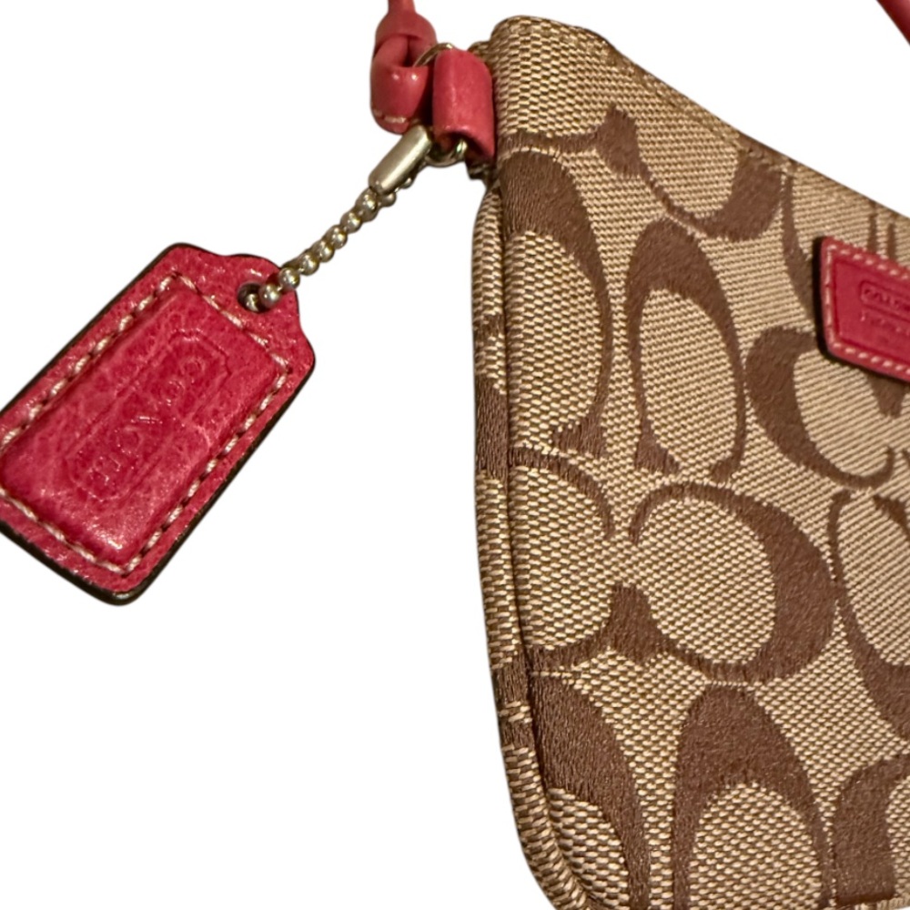 Coach Tan and Pink Signature Clutch Wristlet Tiny Bag Travel Y2K ⭐️⭐️⭐️⭐️⭐️ - Picture 2 of 10